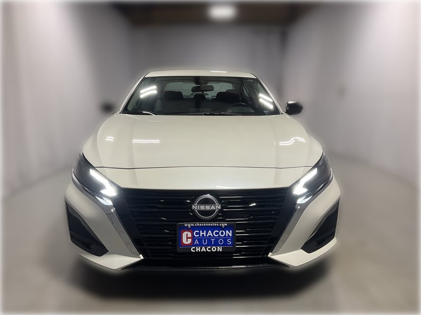 2025 Nissan Altima - Image 3