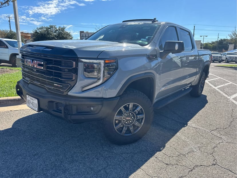 2024 GMC Sierra - Image 1