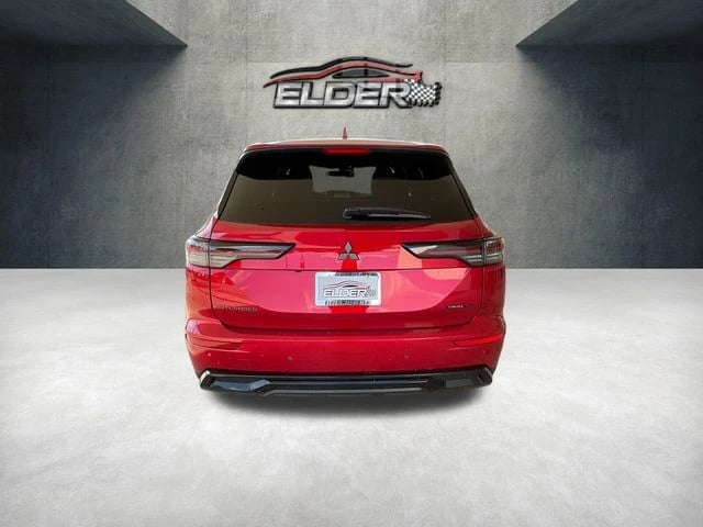 2026 Mitsubishi Outlander - Image 2