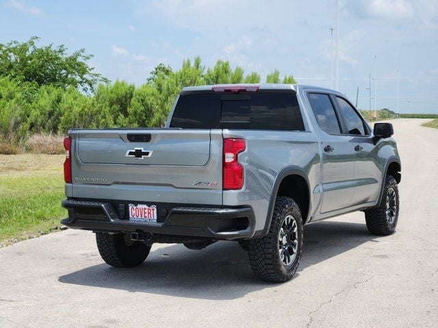 2023 Chevrolet Silverado - Image 3