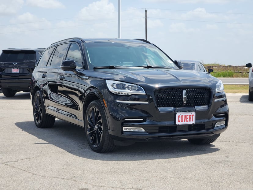 2022 Lincoln Aviator - Image 2