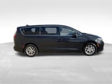 2023 Chrysler Pacifica - Preview 4