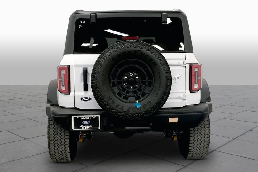 2026 Ford Bronco - Image 3