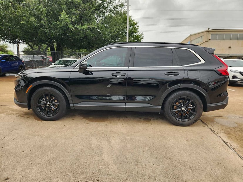 2023 Honda CR-V Hybrid - Image 2