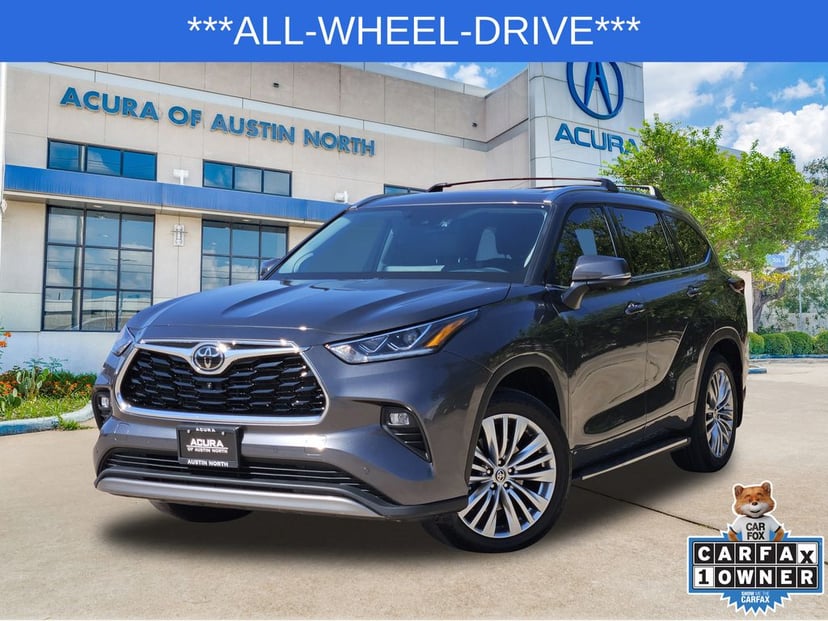 2024 Toyota Highlander - Image 1