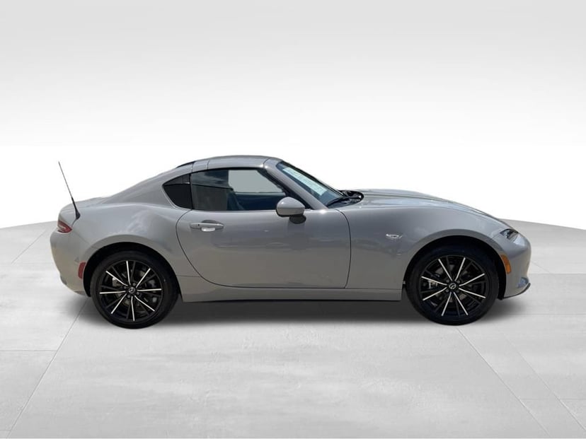 2026 Mazda MX-5 - Image 2
