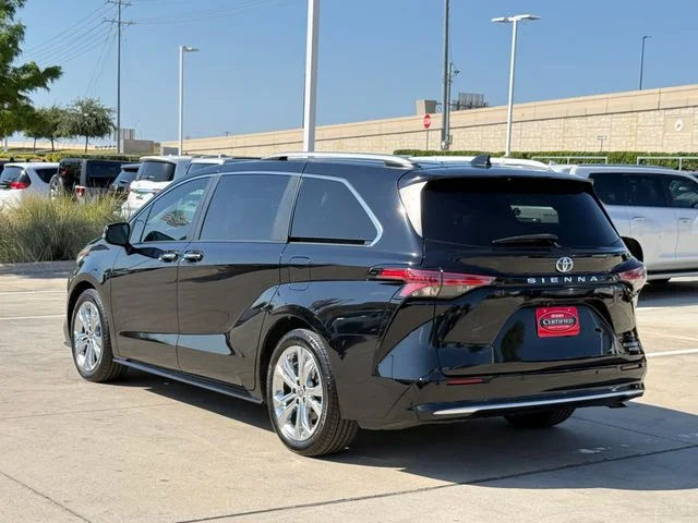 2023 Toyota Sienna - Image 2