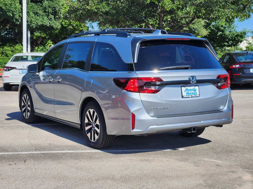 2026 Honda Odyssey - Image 2