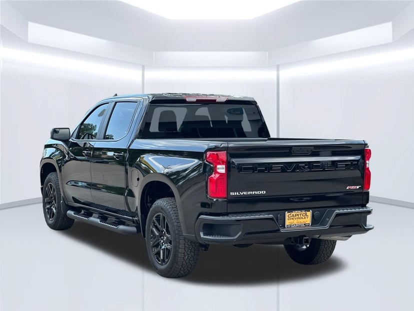 2026 Chevrolet Silverado 1500 - Image 2