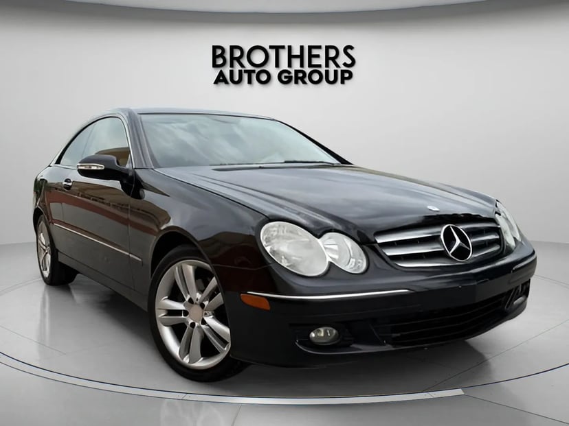 2009 Mercedes-Benz CLK-Class - Image 2