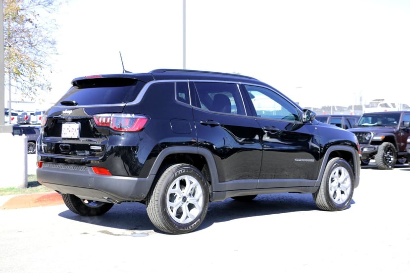 2026 Jeep Compass - Image 2