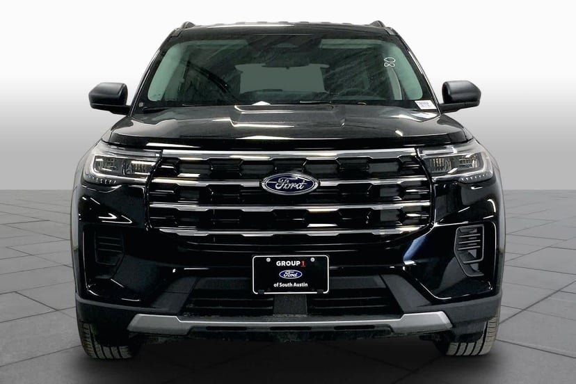 2026 Ford Explorer - Image 3
