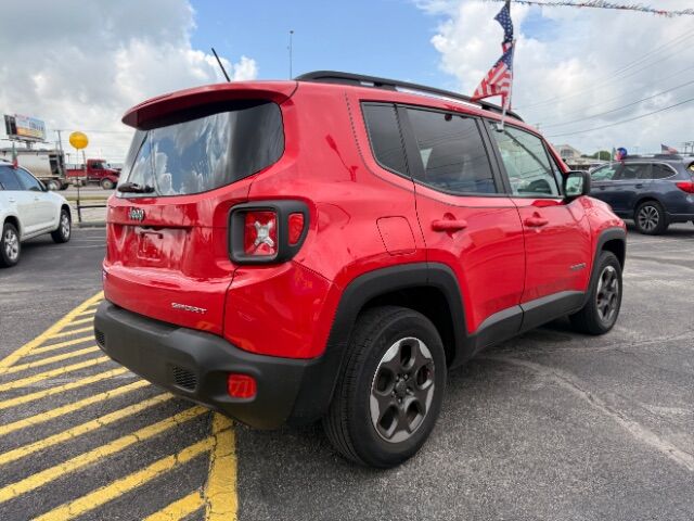 2017 Dodge Renegade - Image 3