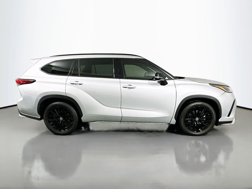 2023 Toyota Highlander - Image 1