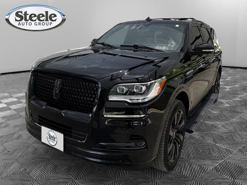 2023 Lincoln Navigator - Image 1