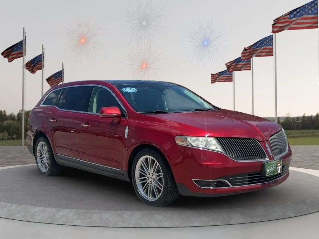 2015 Lincoln MKT - Image 2