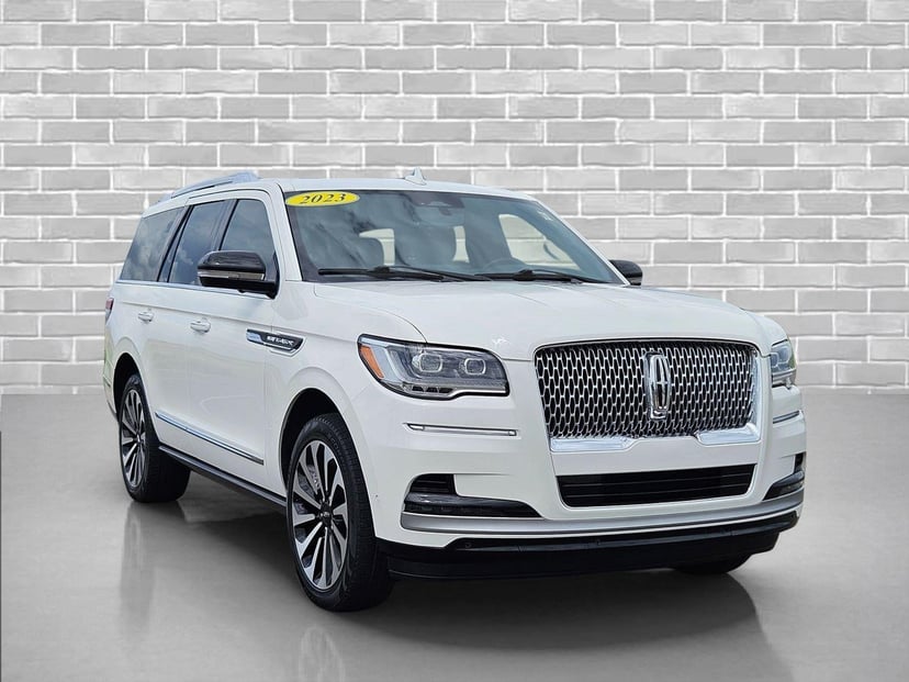 2024 Lincoln Navigator - Image 3