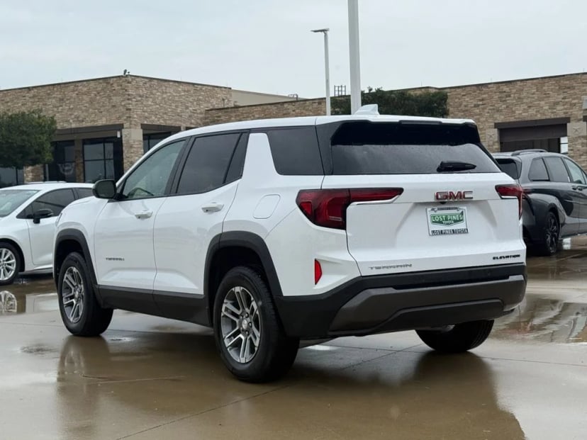 2026 GMC Terrain - Image 3