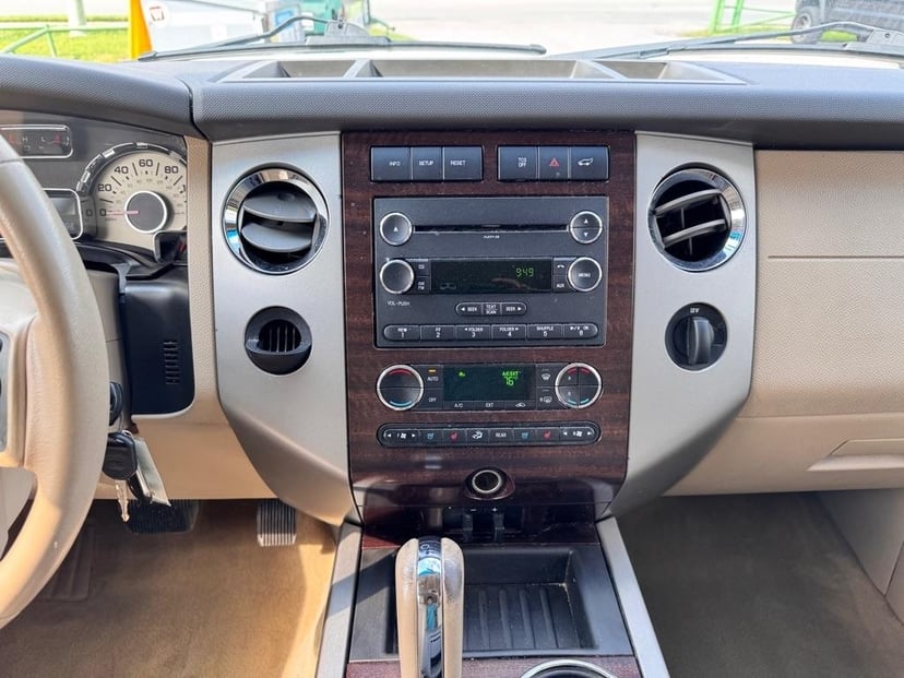 2014 Ford Expedition - Image 3