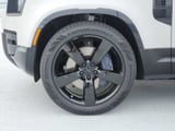 2026 Land Rover Defender - Preview 10
