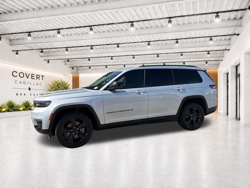 2023 Jeep Grand Cherokee L - Image 2