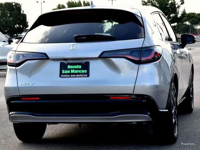 2027 Honda HR-V EX-L AWD 4D Sport Utility Silver Metallic - Image 2