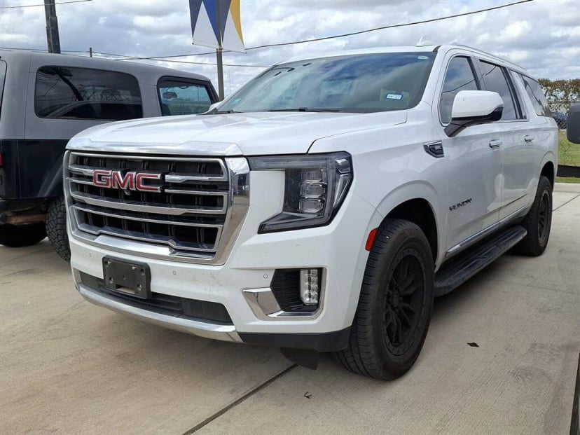 2022 GMC Yukon XL - Image 1