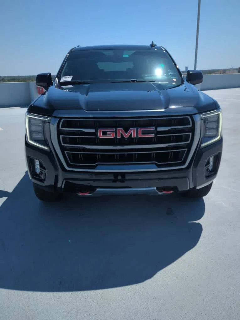 2022 GMC Yukon - Image 2