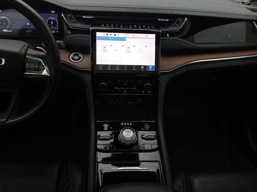 2022 Jeep Grand Cherokee - Image 3