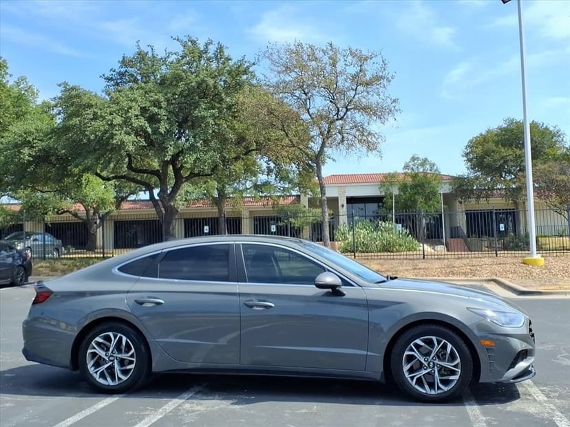 2023 Hyundai Sonata - Image 2