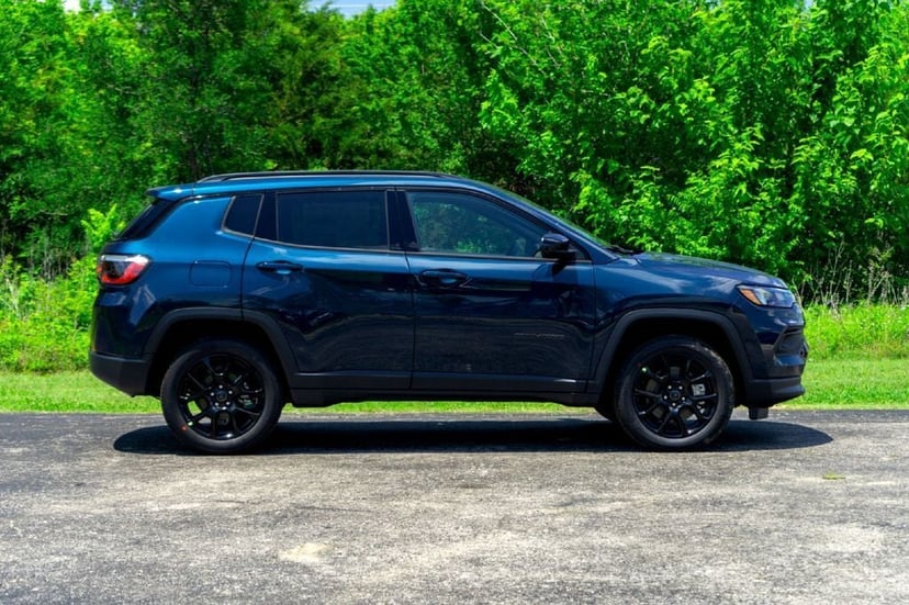 2026 Jeep Compass - Image 3