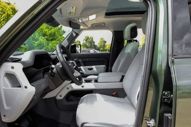 2026 Land Rover Defender - Image 3