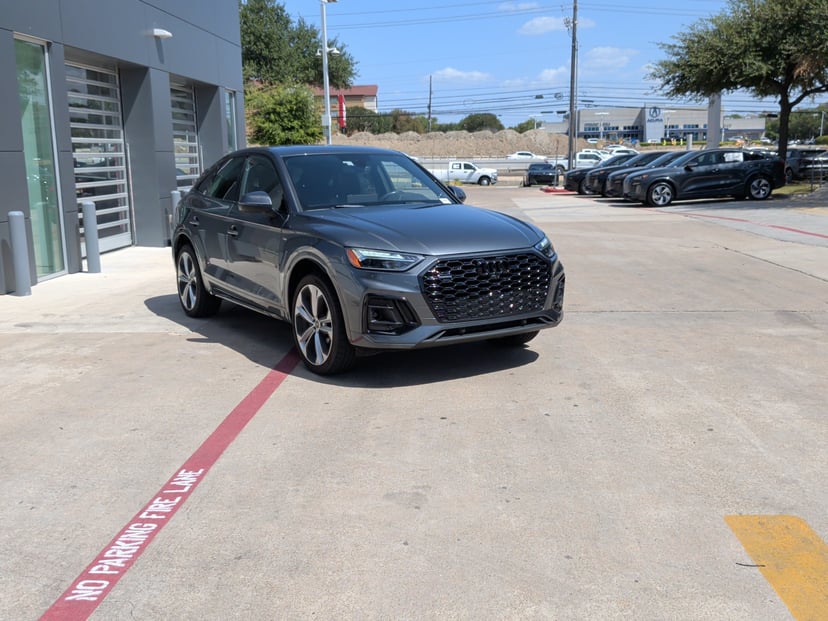 2023 Audi Q5 Sportback - Image 1