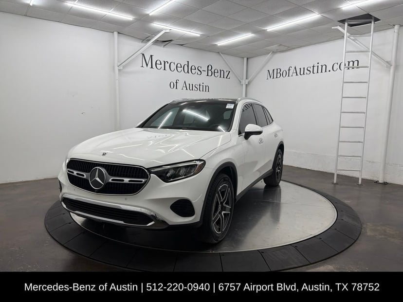 2026 Mercedes-Benz GLC - Image 2