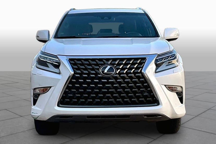 2022 Lexus GX - Image 3