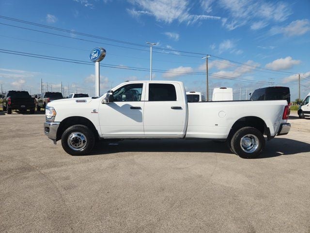 2024 RAM 3500 - Image 3