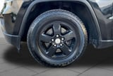2011 Jeep Grand Cherokee - Preview 8