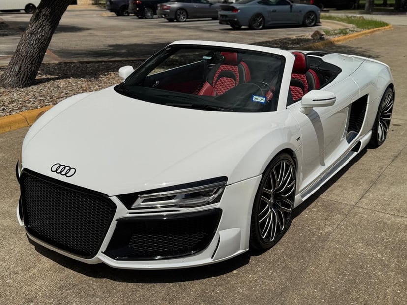 2015 Audi r8 - Image 3