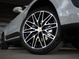 2026 Porsche Macan - Preview 12