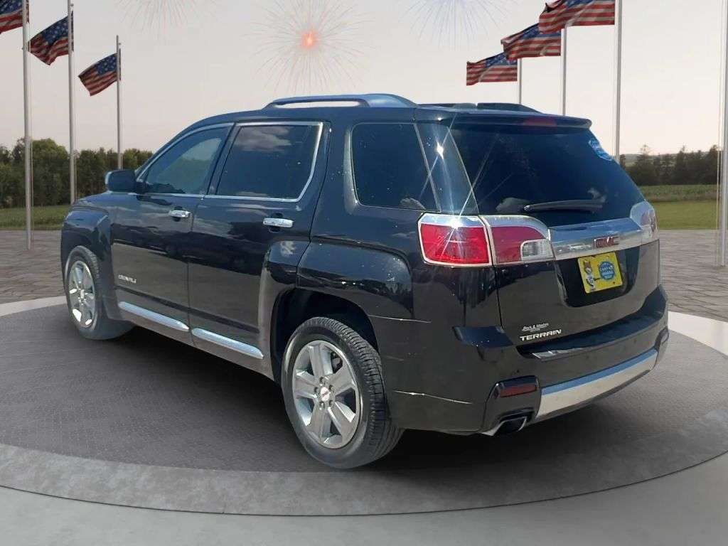 2015 GMC Terrain - Image 2