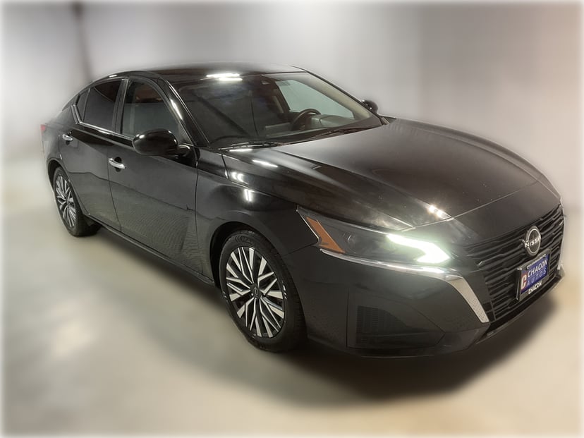 2023 Nissan Altima - Image 1
