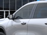 2027 Chevrolet Traverse - Preview 12