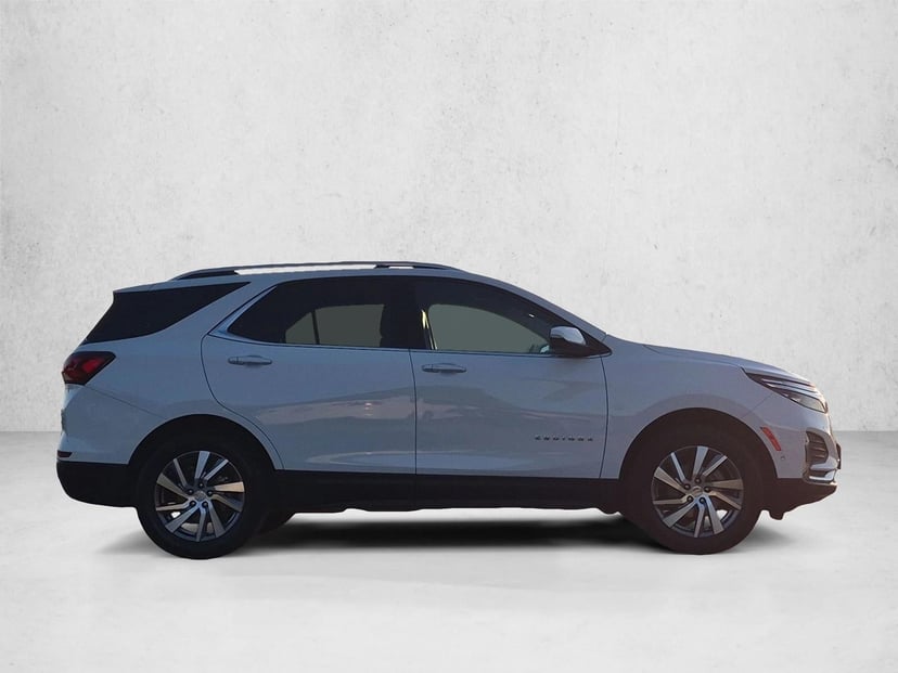 2023 Chevrolet Equinox - Image 2