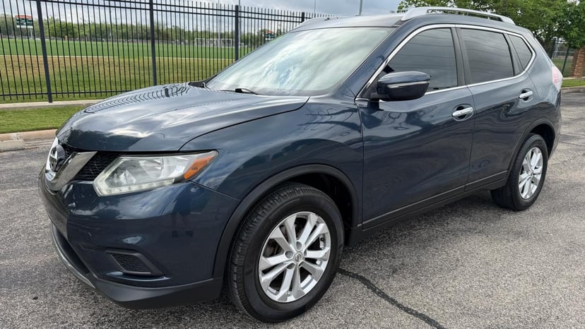 2015 Nissan Rogue - Image 1