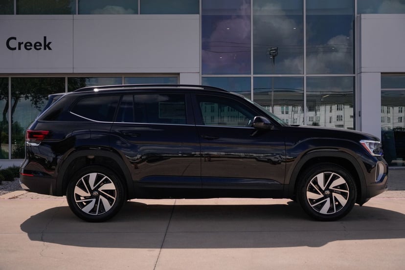2026 Volkswagen Atlas - Image 2