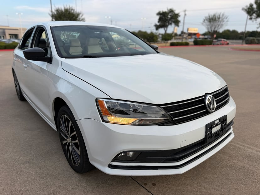 2016 Volkswagen Jetta - Image 1