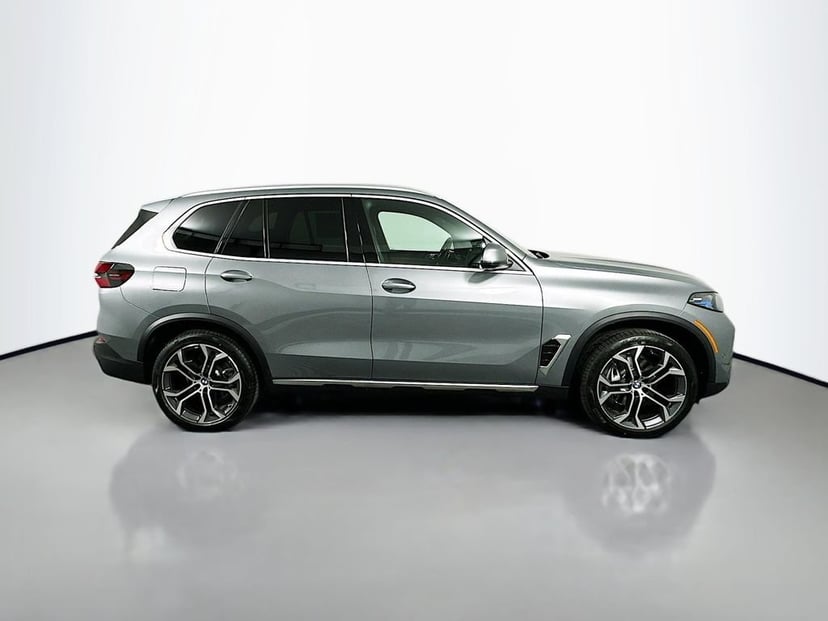 2026 BMW X5 - Image 3