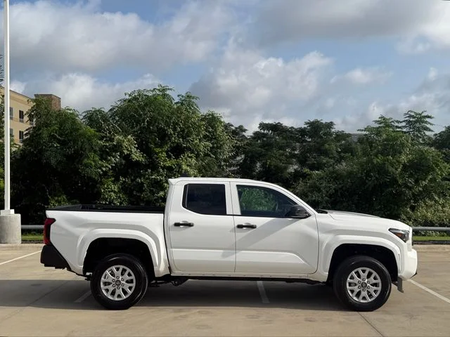 2025 Toyota Tacoma - Image 3