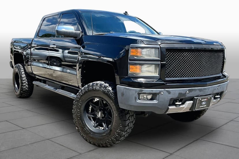 2014 Chevrolet Silverado - Image 2