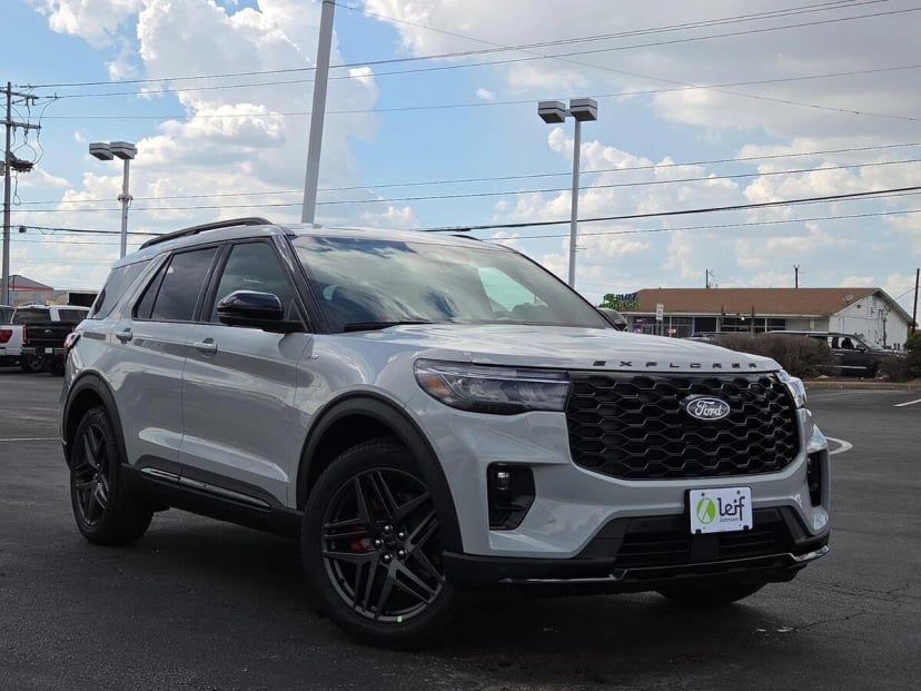 2027 Ford Explorer - Image 1